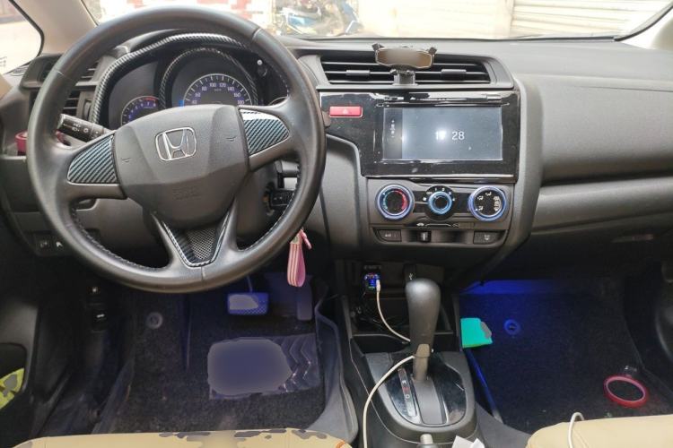 Used Honda Fit 2016 1.5L LXS CVT Comfort Sunroof Version Center Console