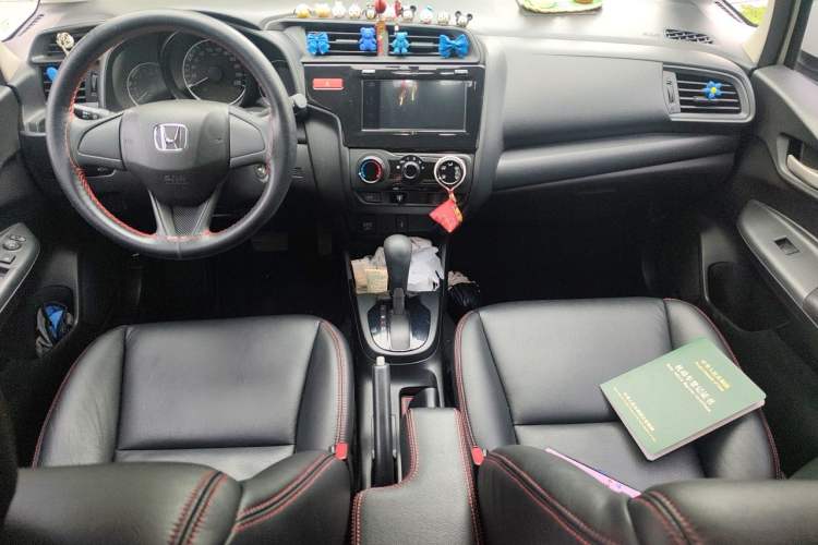 Used Honda Fit 2016 1.5L LXS CVT Comfort Sunroof Version Center Console