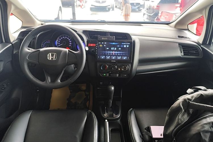 Used Honda Fit 2016 1.5L LXS CVT Comfort Sunroof Version Center Console