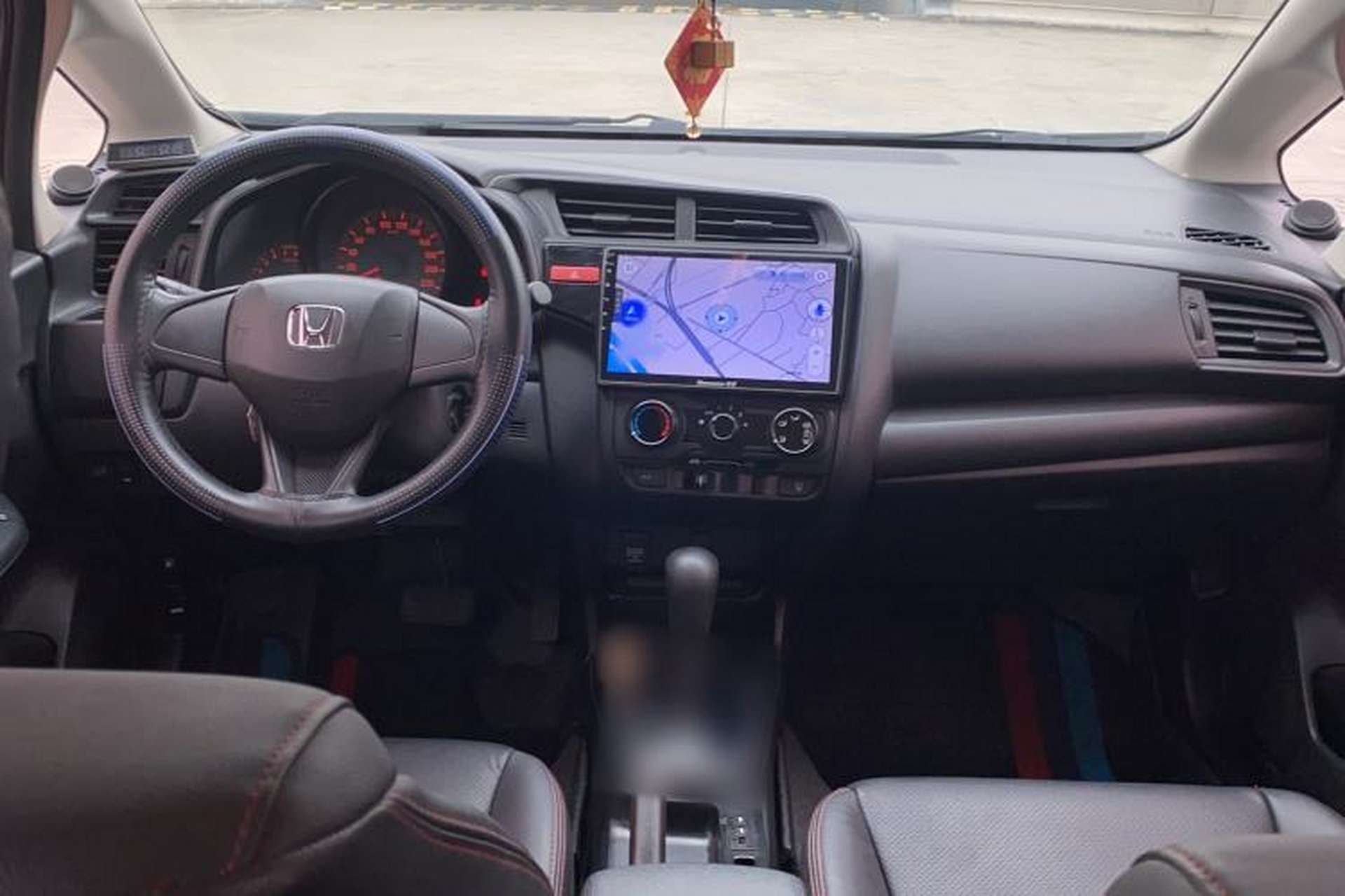 Used Honda Fit 2016 1.5L LX CVT Comfort Model Center Console