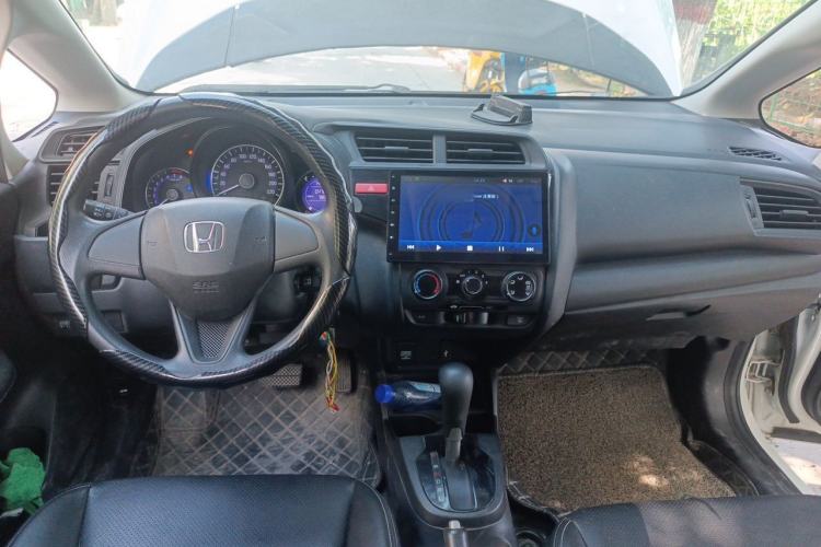 Used Honda Fit 2016 1.5L LXS CVT Comfort Sunroof Version Center Console