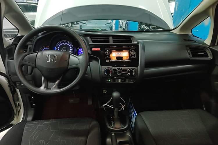 Used Honda Fit 2016 1.5L LXS CVT Comfort Sunroof Version Center Console