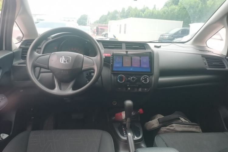 Used Honda Fit 2016 1.5L LX CVT Comfort Model Center Console