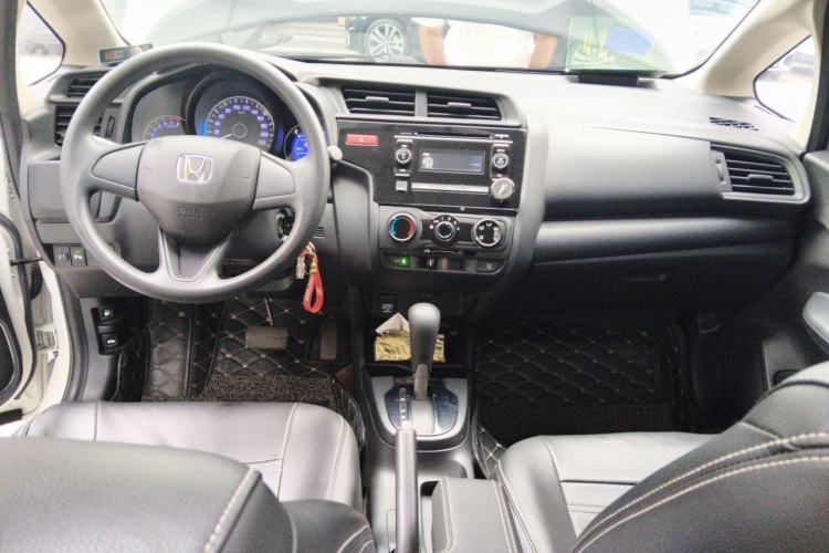 Used Honda Fit 2016 1.5L LXS CVT Comfort Sunroof Version Center Console