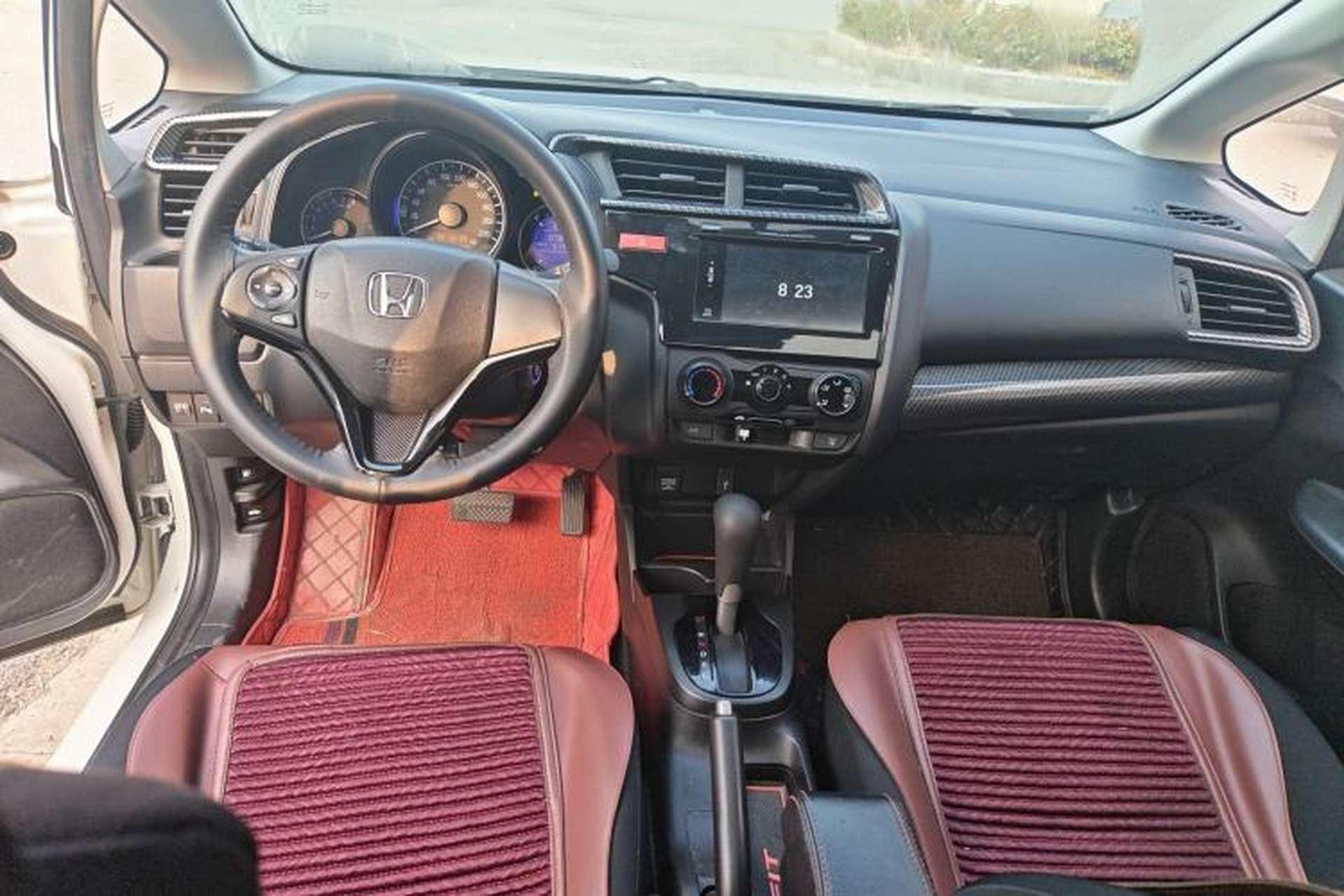 Used Honda Fit 2016 1.5L LXS CVT Comfort Sunroof Version Center Console