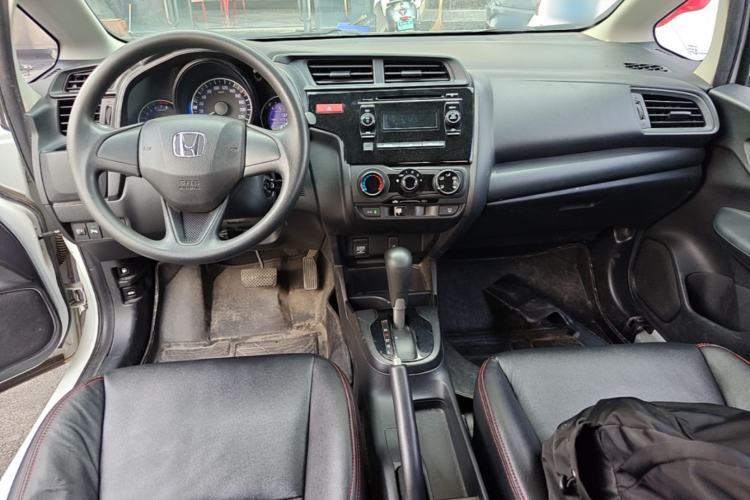 Used Honda Fit 2016 1.5L LXS CVT Comfort Sunroof Version Center Console