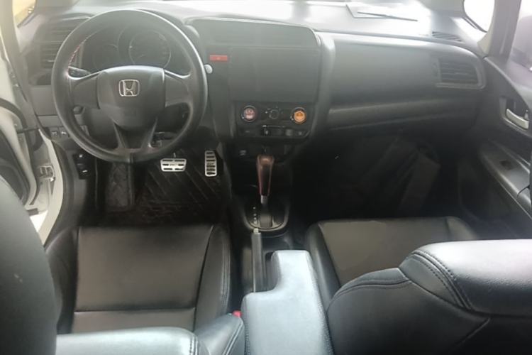 Used Honda Fit 2016 1.5L LXS CVT Comfort Sunroof Version Center Console