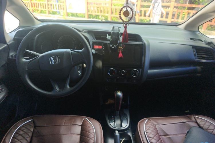 Used Honda Fit 2016 1.5L LXS CVT Comfort Sunroof Version Center Console