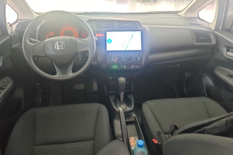 Used Honda Fit 2016 1.5L LX CVT Comfort Model Center Console