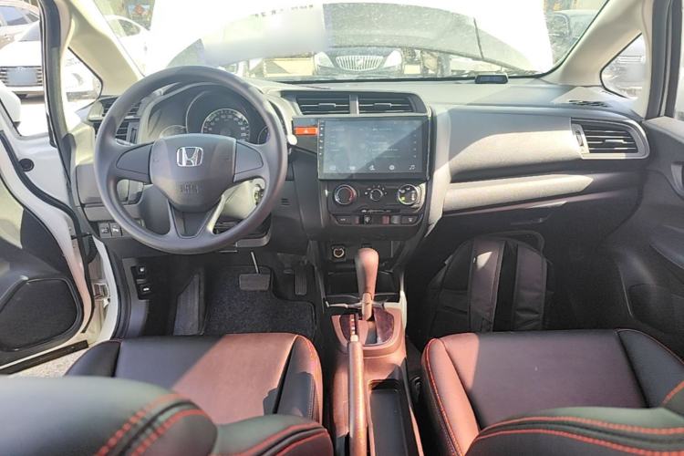 Used Honda Fit 2016 1.5L LXS CVT Comfort Sunroof Version Center Console