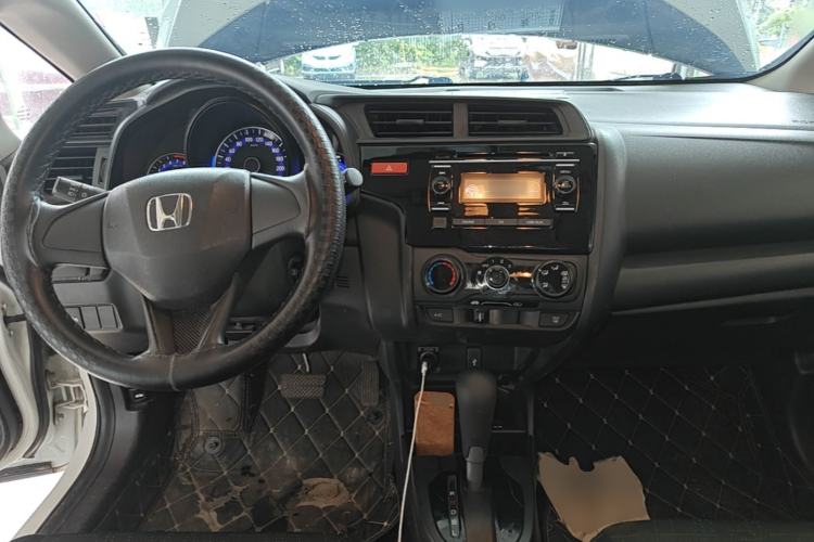 Used Honda Fit 2016 1.5L LXS CVT Comfort Sunroof Version Center Console