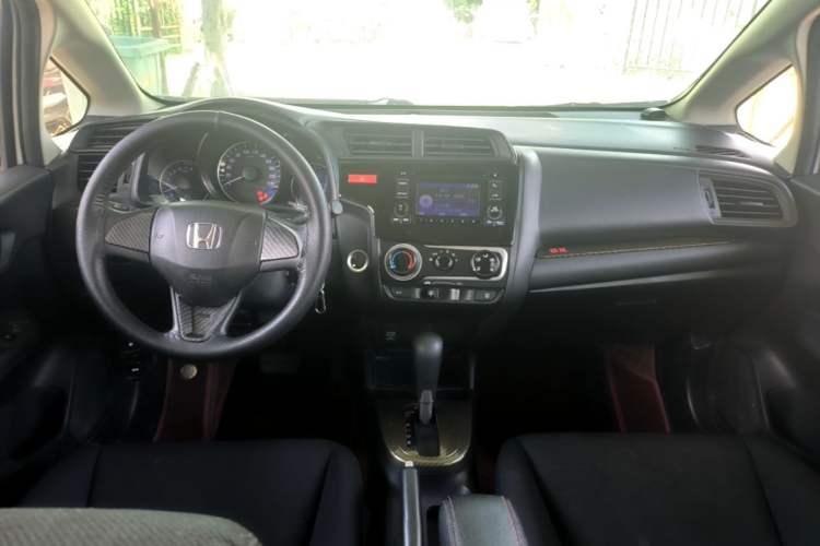 Used Honda Fit 2016 1.5L LXS CVT Comfort Sunroof Version Center Console