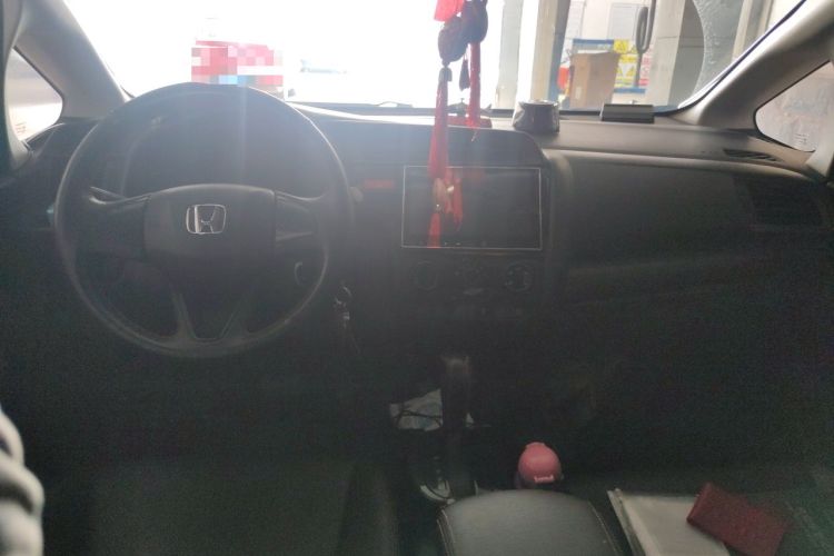 Used Honda Fit 2016 1.5L LX CVT Comfort Model Center Console