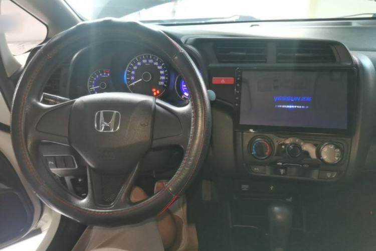 Used Honda Fit 2016 1.5L LXS CVT Comfort Sunroof Version Center Console