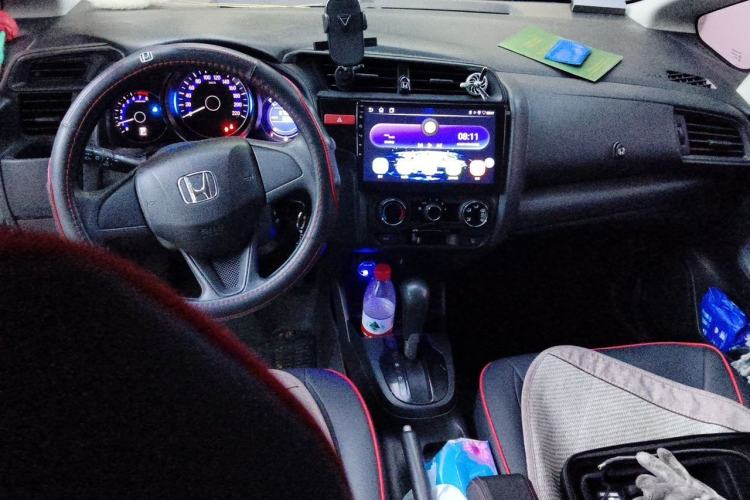 Used Honda Fit 2016 1.5L LXS CVT Comfort Sunroof Version Center Console