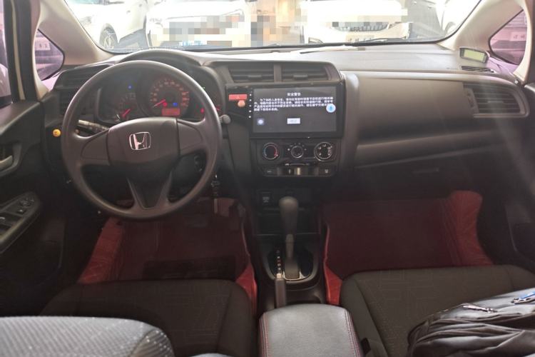 Used Honda Fit 2016 1.5L LX CVT Comfort Model Center Console