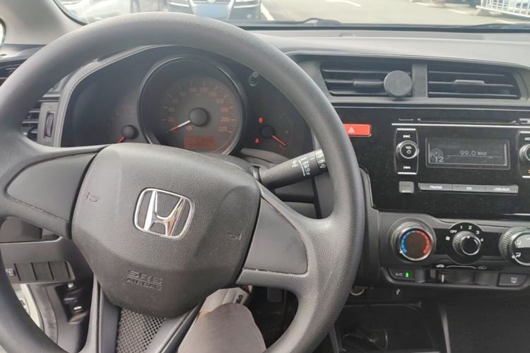 Used Honda Fit 2016 1.5L LX Manual Comfort Model Center Console