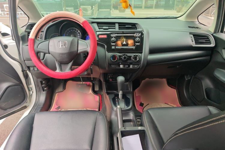 Used Honda Fit 2016 1.5L LXS CVT Comfort Sunroof Version Center Console