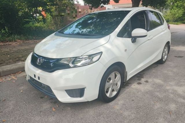 Ojetý Honda Fit 2016 1.5L LXS CVT Comfort Sunroof Version