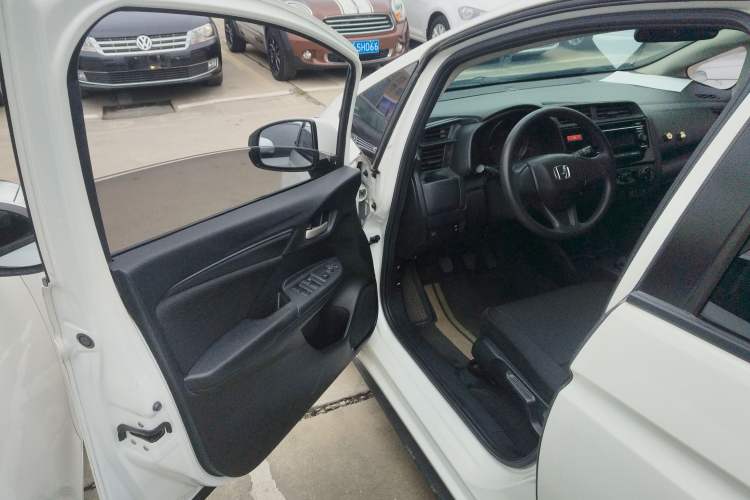 Used Honda Fit 2016 1.5L LX Manual Comfort Model Driver Seat