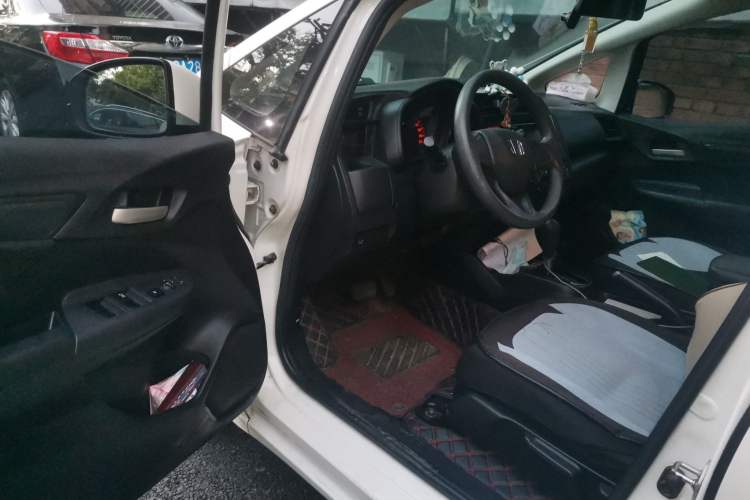 Used Honda Fit 2016 1.5L LX CVT Comfort Model Driver Seat