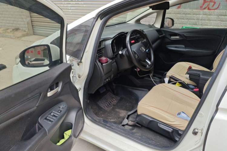 Used Honda Fit 2016 1.5L LXS CVT Comfort Sunroof Version Driver Seat