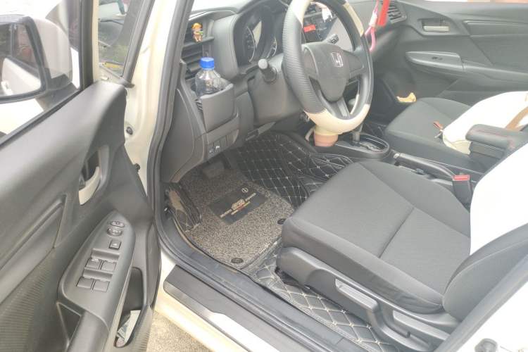 Used Honda Fit 2016 1.5L LXS CVT Comfort Sunroof Version Driver Seat