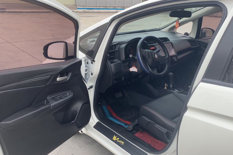 Used Honda Fit 2016 1.5L LX CVT Comfort Model Driver Seat