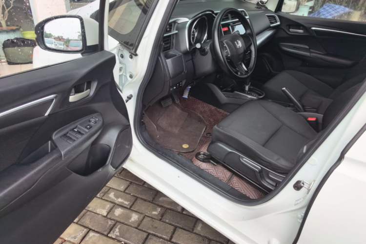 Used Honda Fit 2016 1.5L LXS CVT Comfort Sunroof Version Driver Seat