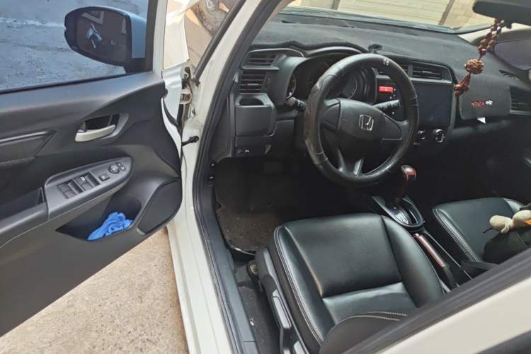 Used Honda Fit 2016 1.5L LXS CVT Comfort Sunroof Version Driver Seat