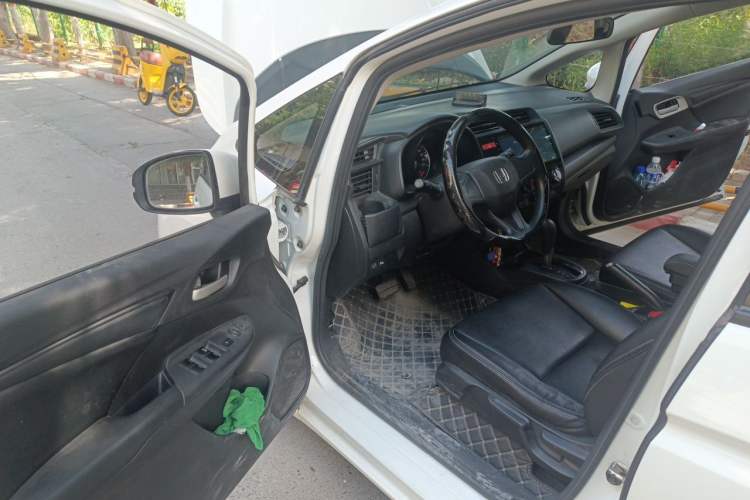 Used Honda Fit 2016 1.5L LXS CVT Comfort Sunroof Version Driver Seat