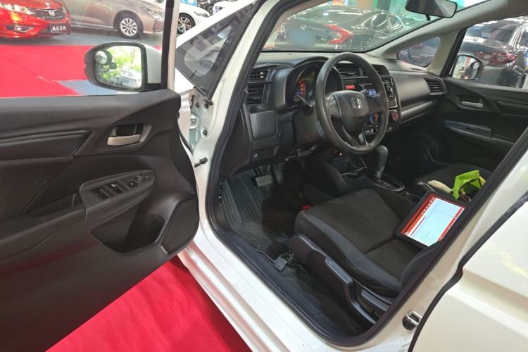 Used Honda Fit 2016 1.5L LX CVT Comfort Model Driver Seat
