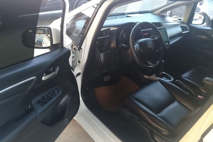Used Honda Fit 2016 1.5L SES CVT Fashion Sunroof Edition Driver Seat