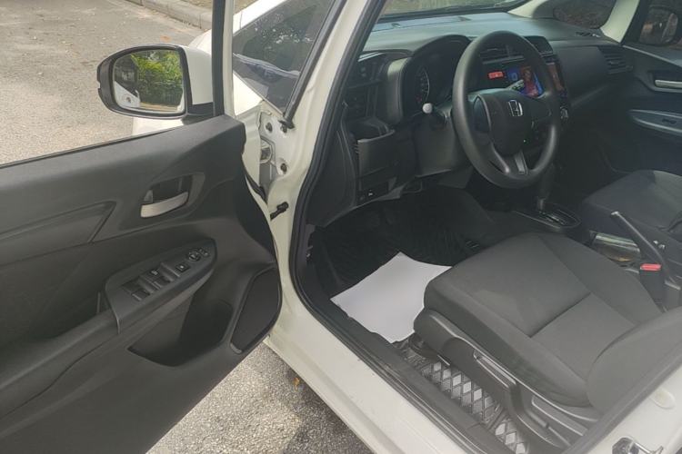 Used Honda Fit 2016 1.5L LXS CVT Comfort Sunroof Version Driver Seat