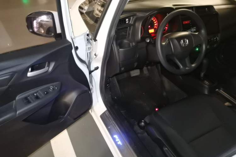 Used Honda Fit 2016 1.5L LX CVT Comfort Model Driver Seat