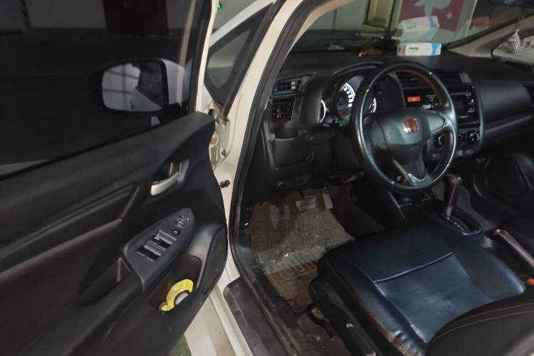 Used Honda Fit 2016 1.5L LX CVT Comfort Model Driver Seat