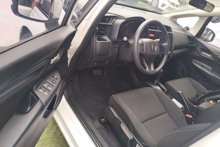 Used Honda Fit 2016 1.5L LX CVT Comfort Model Driver Seat