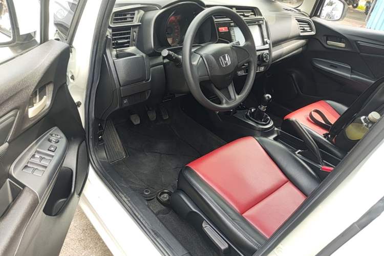 Used Honda Fit 2016 1.5L LX Manual Comfort Model Driver Seat