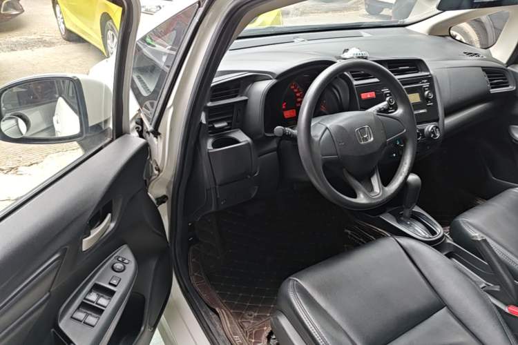 Used Honda Fit 2016 1.5L LX CVT Comfort Model Driver Seat
