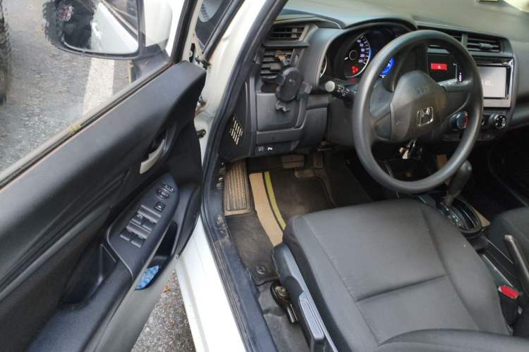Used Honda Fit 2016 1.5L LXS CVT Comfort Sunroof Version Driver Seat