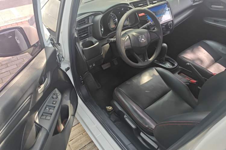 Used Honda Fit 2016 1.5L LXS CVT Comfort Sunroof Version Driver Seat