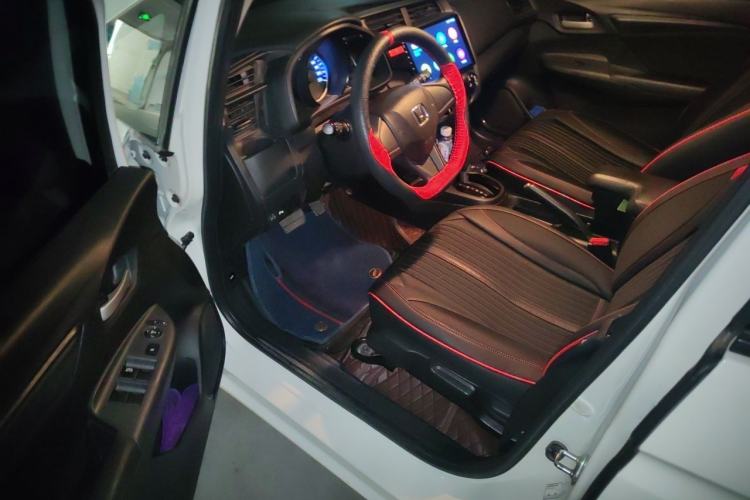 Used Honda Fit 2016 1.5L SES CVT Fashion Sunroof Edition Driver Seat