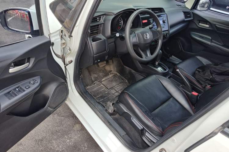 Used Honda Fit 2016 1.5L LXS CVT Comfort Sunroof Version Driver Seat