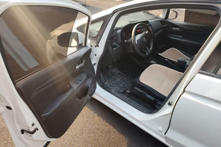 Used Honda Fit 2016 1.5L LXS CVT Comfort Sunroof Version Driver Seat