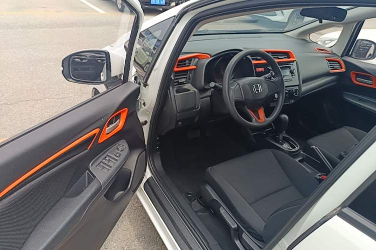 Used Honda Fit 2016 1.5L LX CVT Comfort Model Driver Seat