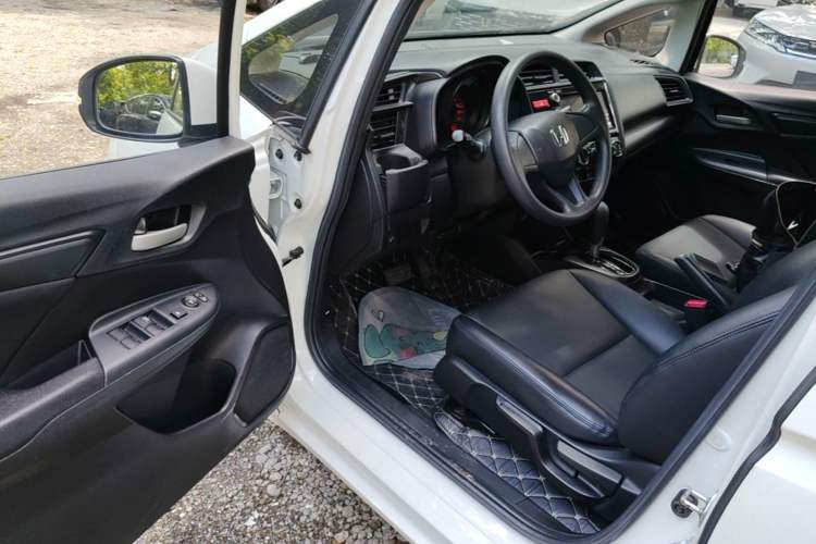 Used Honda Fit 2016 1.5L LX CVT Comfort Model Driver Seat