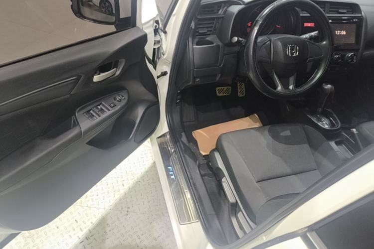 Used Honda Fit 2016 1.5L LX CVT Comfort Model Driver Seat