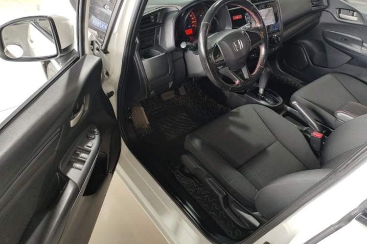 Used Honda Fit 2016 1.5L LX CVT Comfort Model Driver Seat