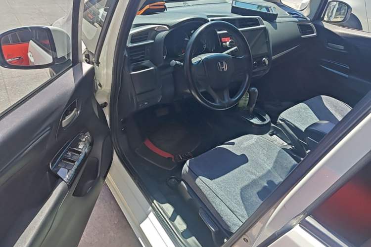 Used Honda Fit 2016 1.5L LXS CVT Comfort Sunroof Version Driver Seat