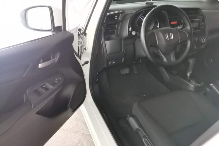 Used Honda Fit 2016 1.5L LXS CVT Comfort Sunroof Version Driver Seat